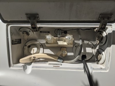 Hookup Compartment.jpg