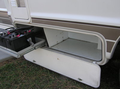 battery tray 2.JPG